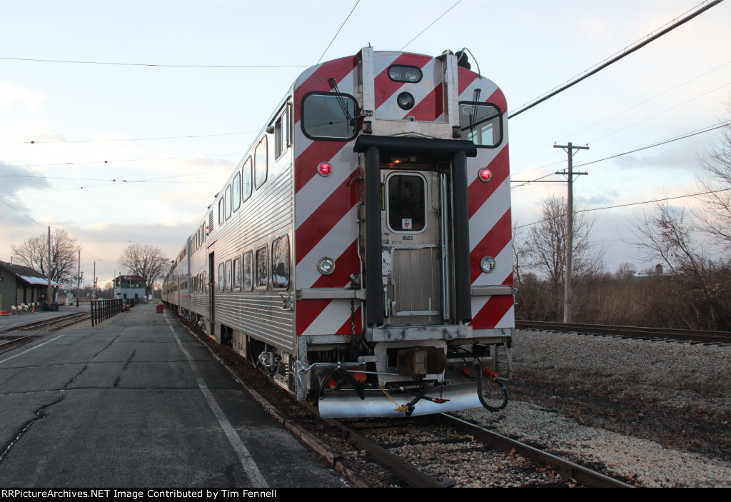 Metra #8523